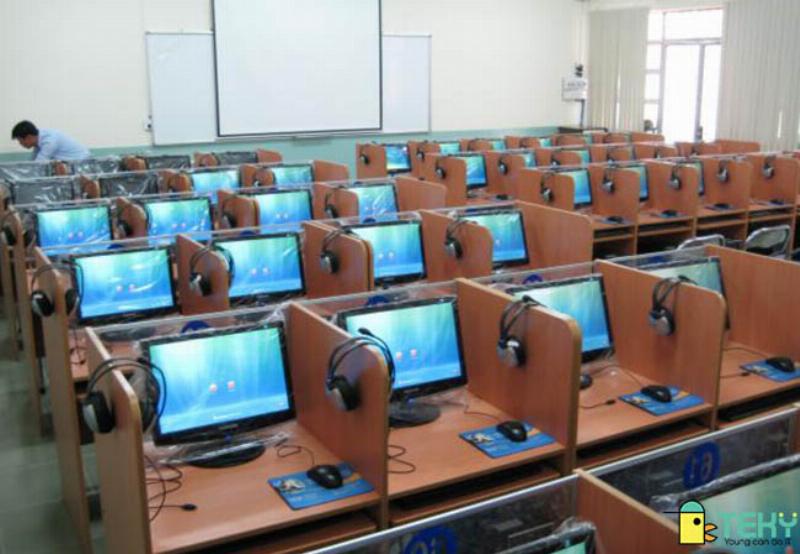Học sinh ứng dụng kiến thức tin học vào đời sống hàng ngày sau khi ôn tập tin học 12